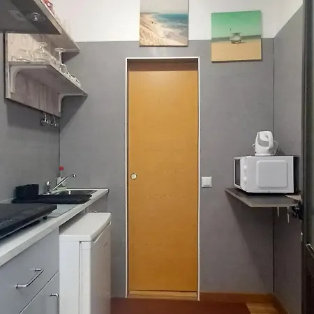 דירה A Casinha נאזרה